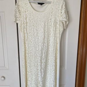 Pretty off white summer casual dress